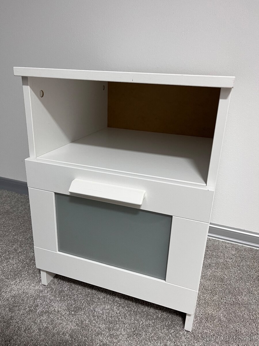 Ikea nočný stolík - 3