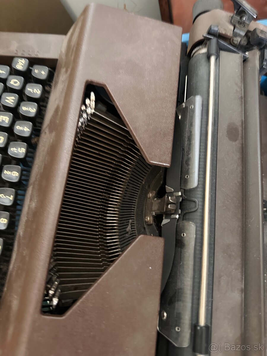 Pisáci stroj - 3