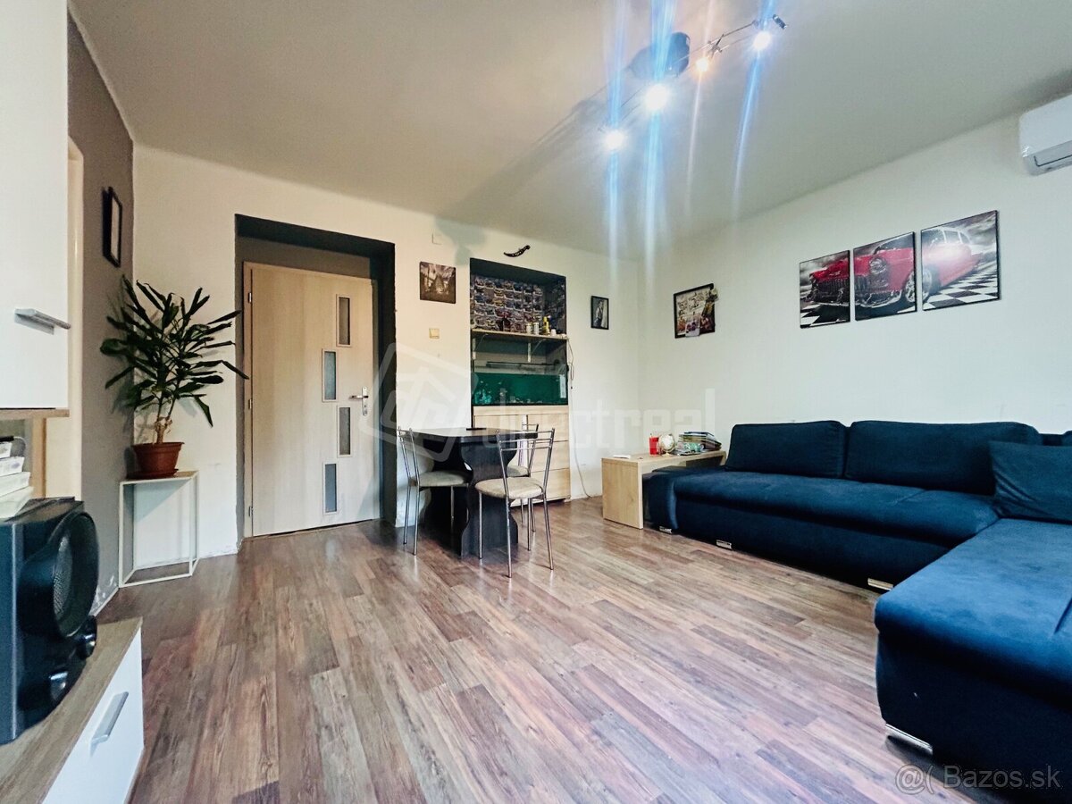 Na predaj tehlový čiastočne rekonštruovaný 2-izb byt… - 3