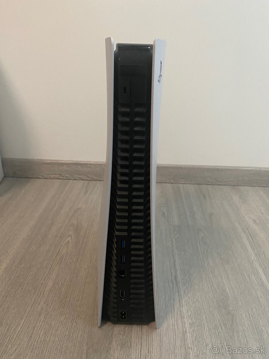 PlayStation 5 (disková verzia) – komplet balenie + hry - 3