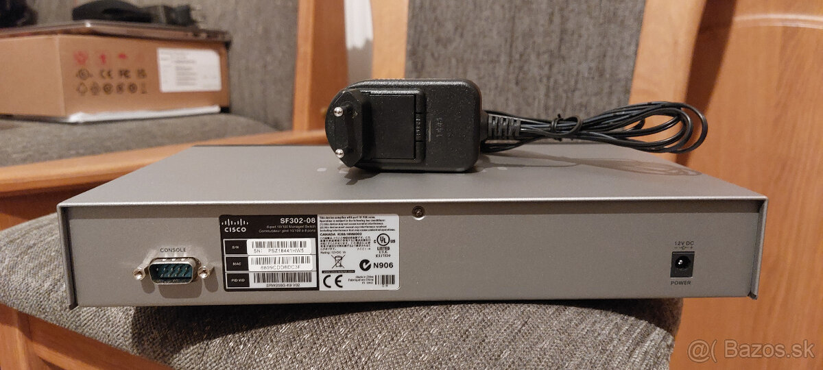 cisco managed 8port switch SF302-08 - 3