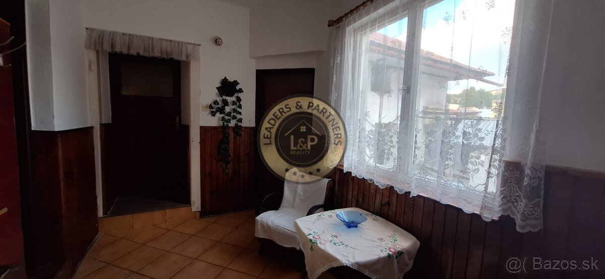 Rodinný dom v centre Brezna - 3