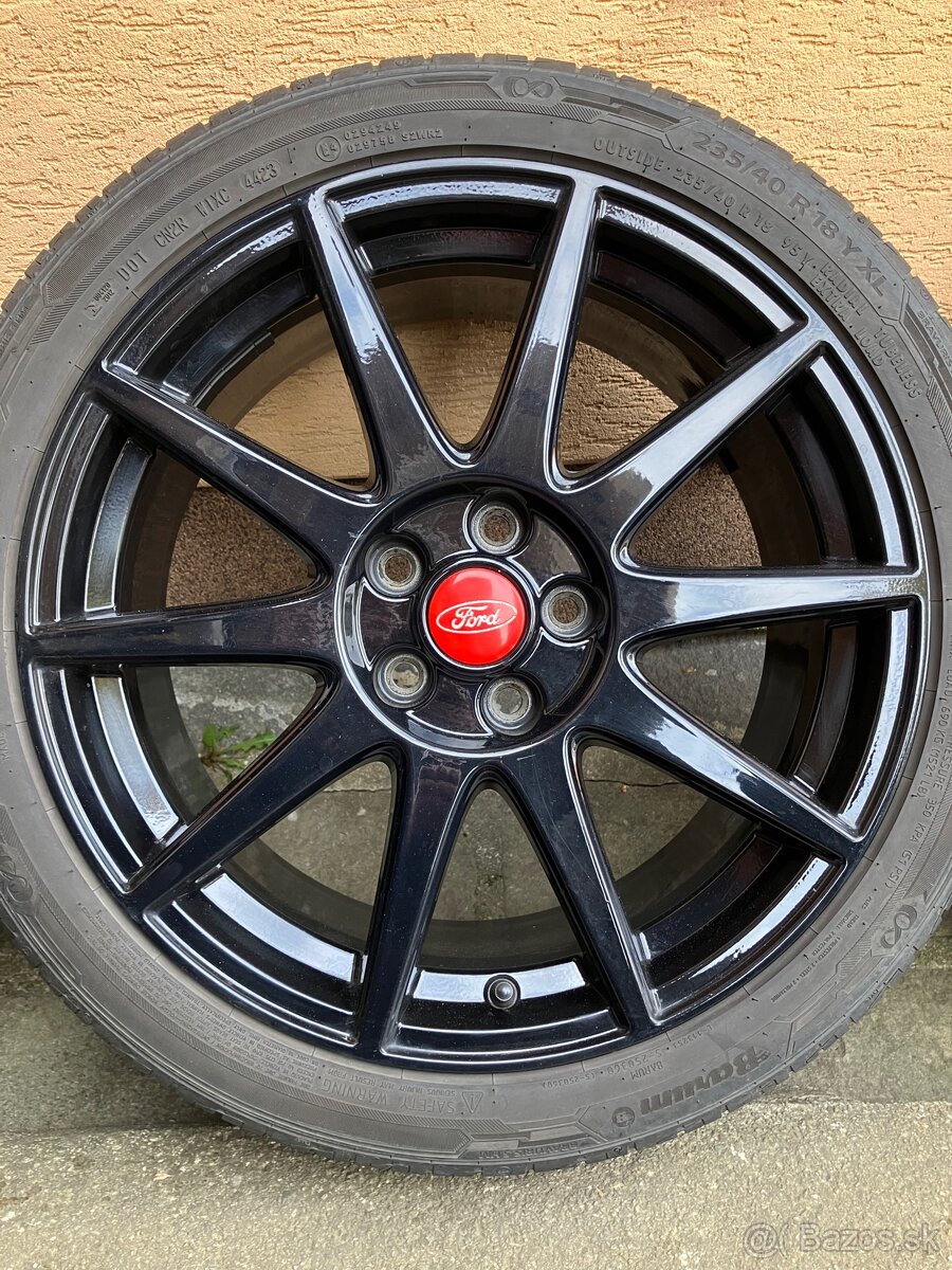 Letná sada Ford R18 - 3