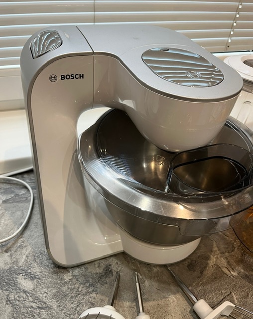 Bosch MUM 54240 900W kuchynský robot - 3