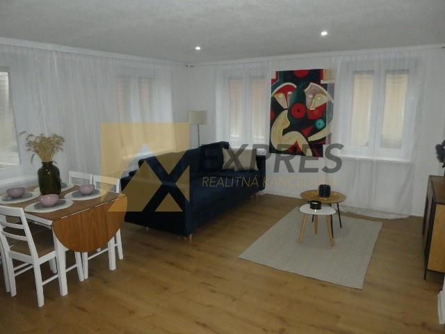 RK EXPRES - na predaj 4 izbový byt v Handlovej, 87 m2, kompl - 3