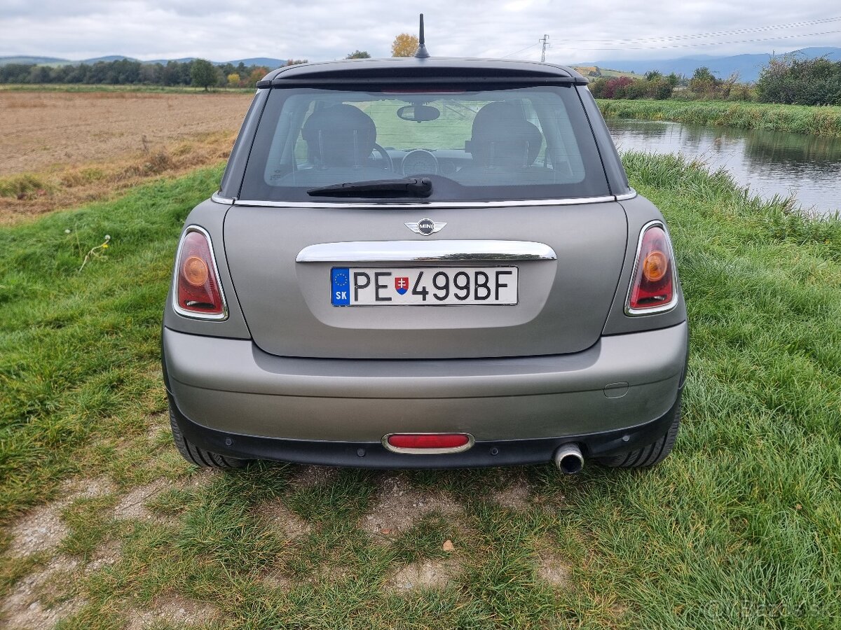 MINI COOPER ONE 2010 matt - 3