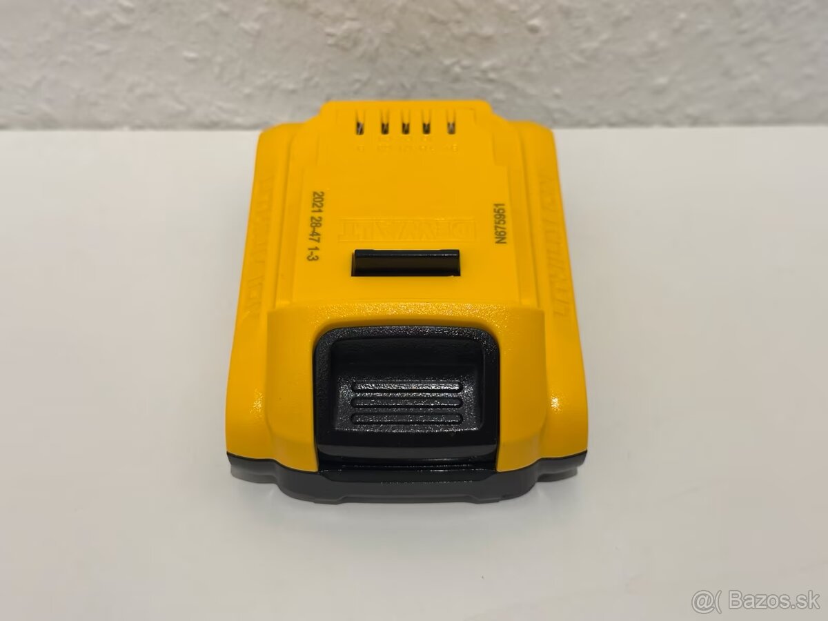 4x Nová Aku baterie DeWALT DCB183 18V XR 2Ah Li-ion - 3