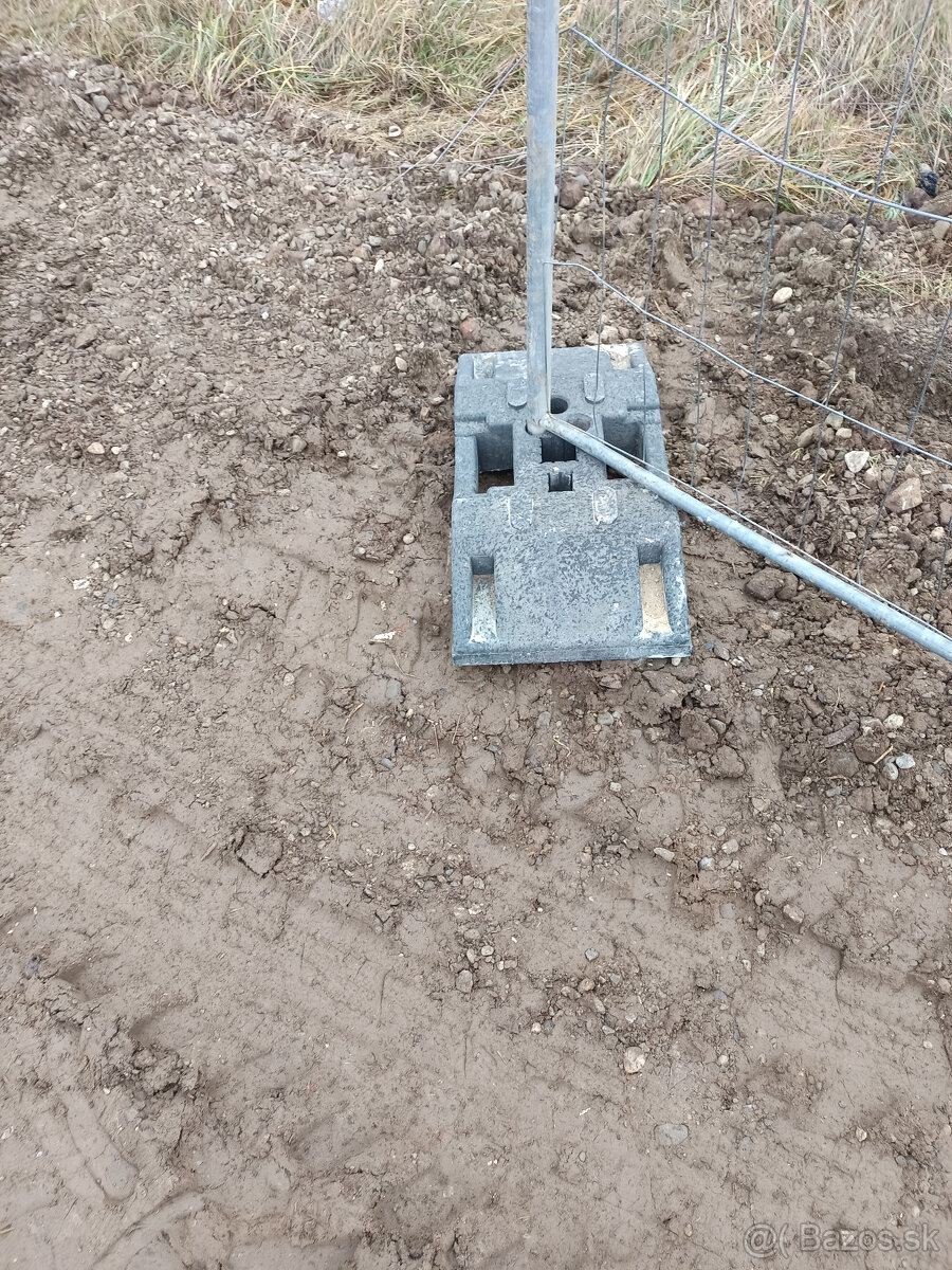 Dočasný plot, plechové dielce - 3