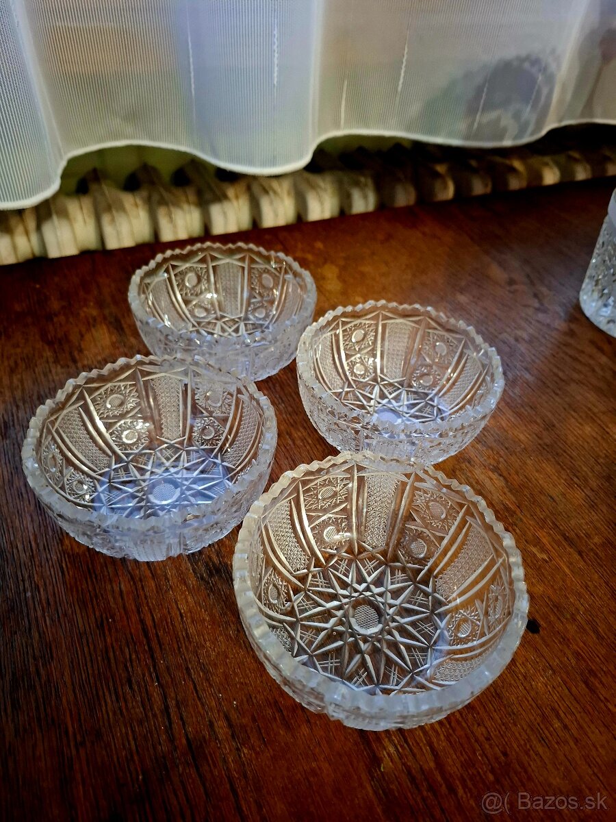 Predam kristalove vazy, misy a pohare - 3