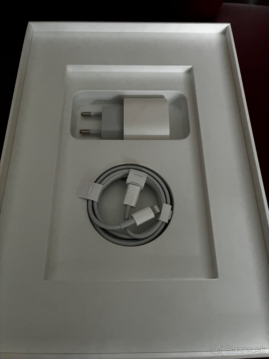 Apple iPad 8.gen - 3