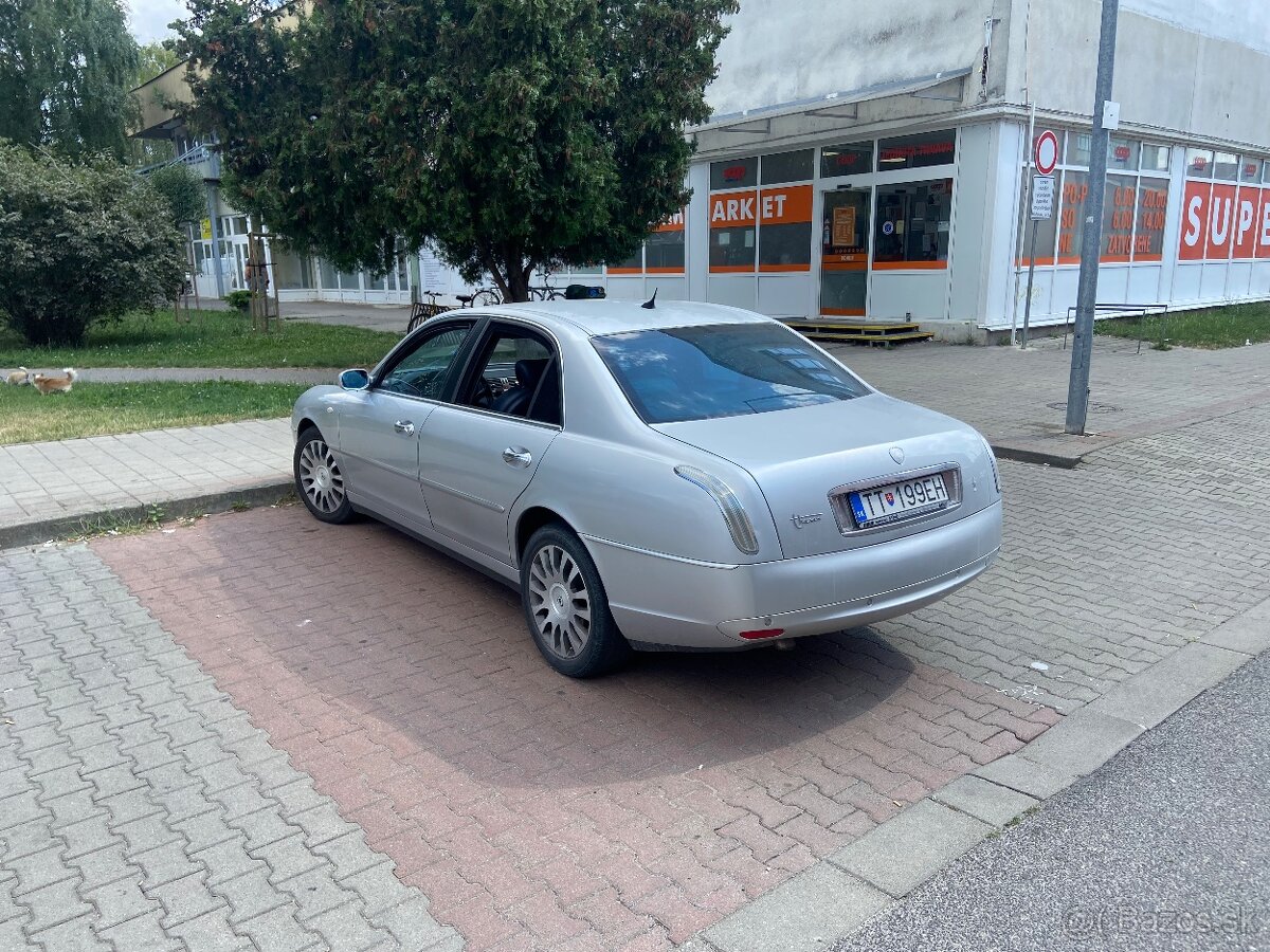 Lancia Thesis 2,4 MT 6 full výbava BOSE - 3