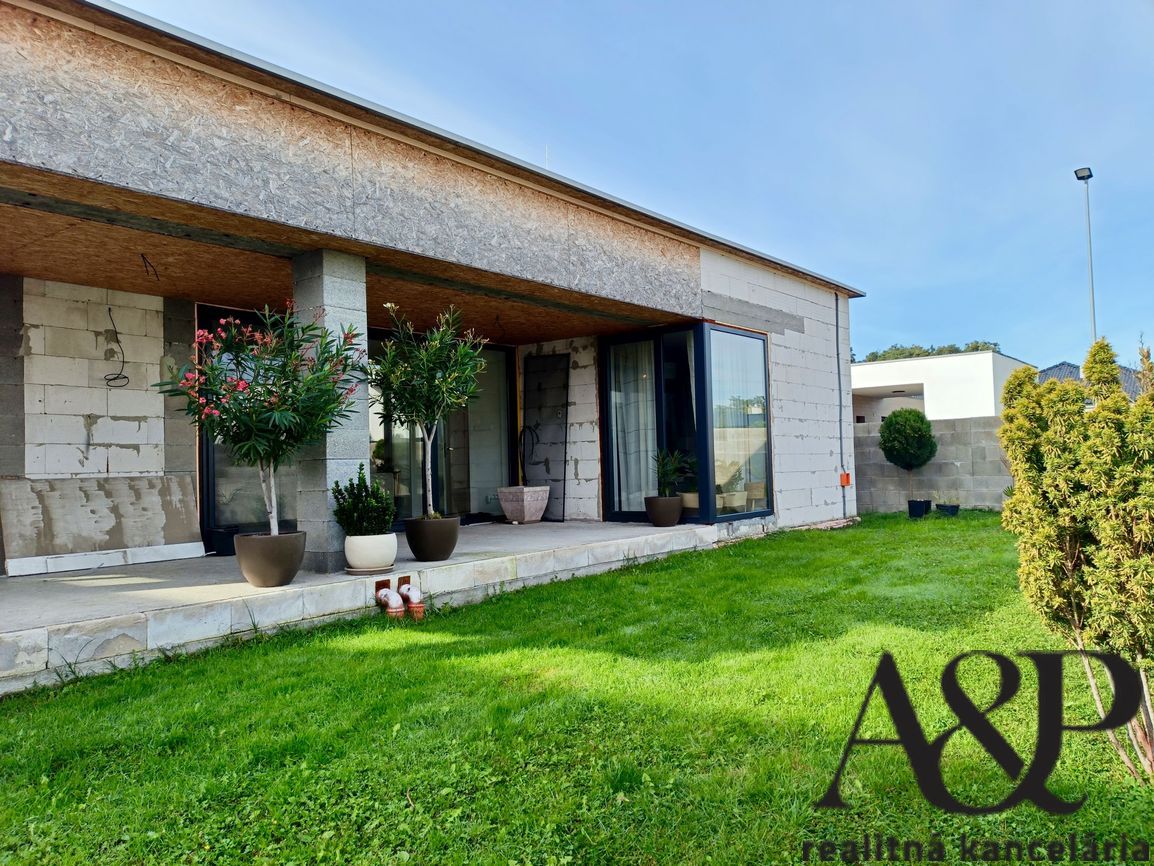 NOVOSTAVBA - 4 IZB. RD, POZEMOK 354M2, KOSTOLIŠTE, okr. MALA - 3