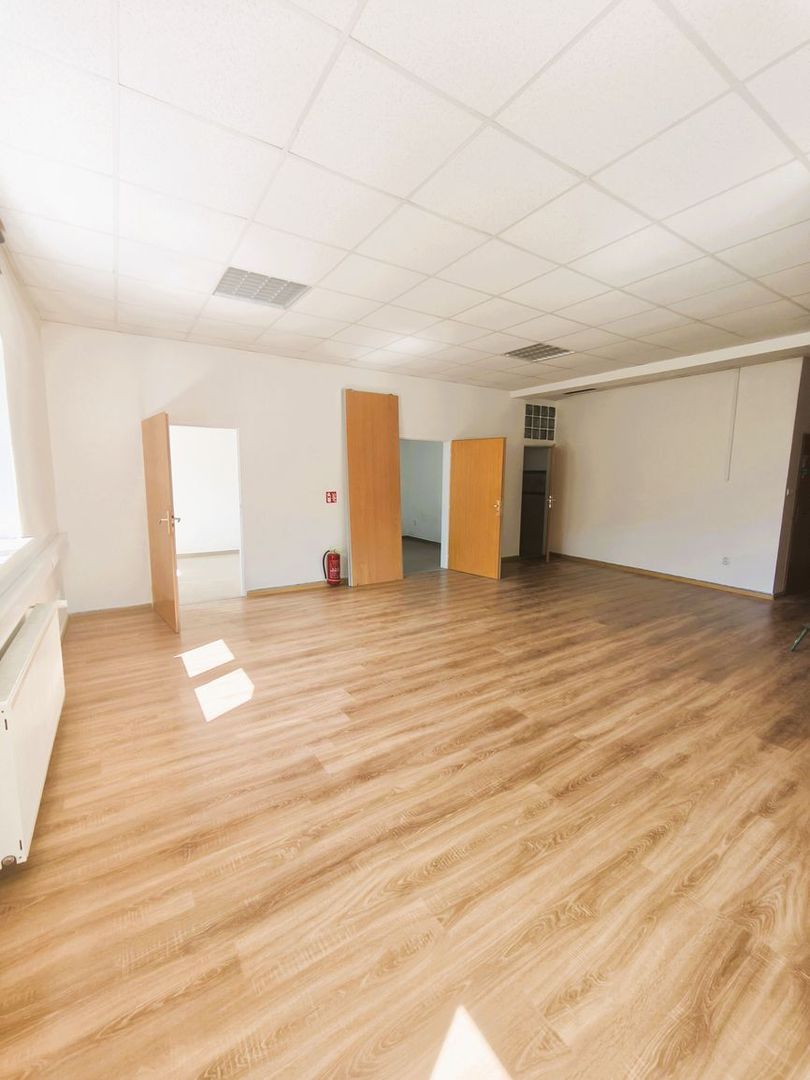 Kancelársky celok na prenájom - Dúbravka - 3