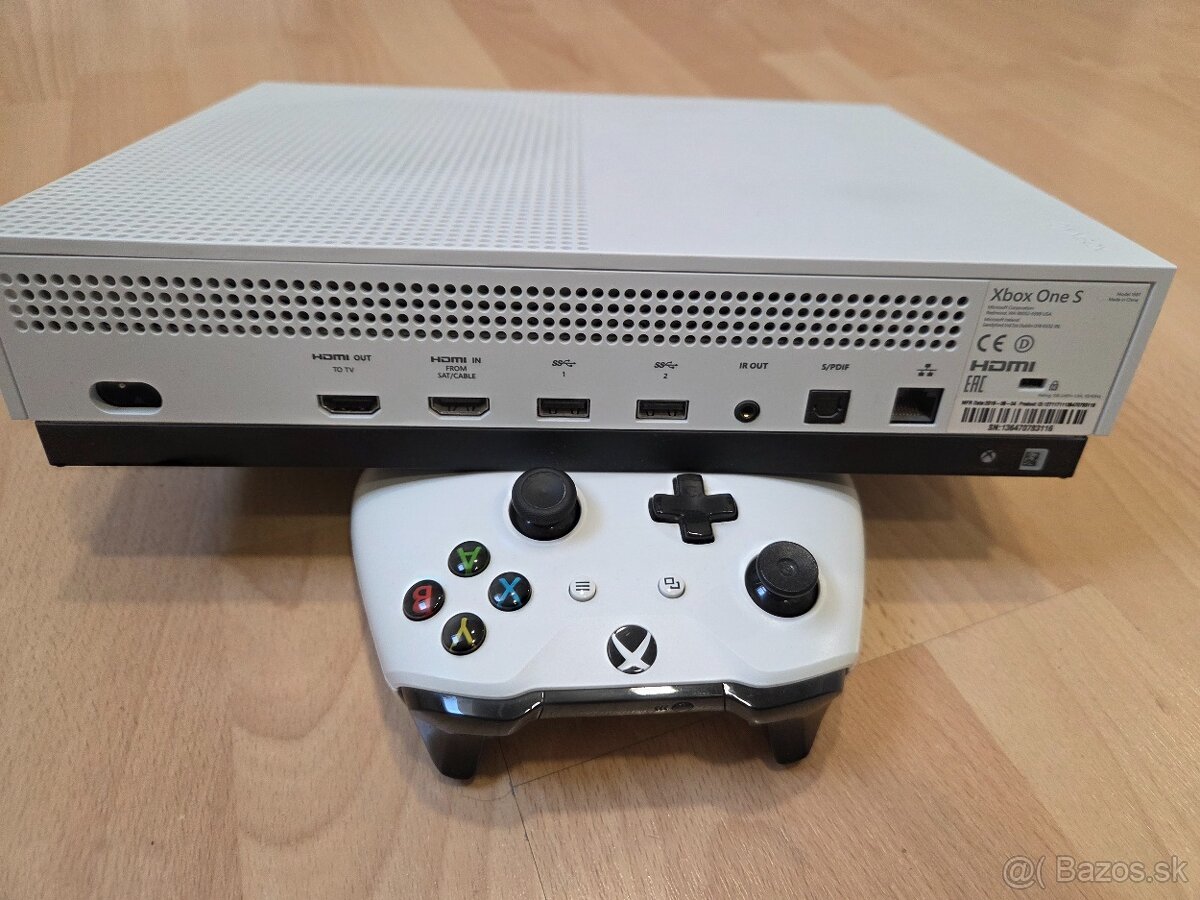 XBox One S - 3