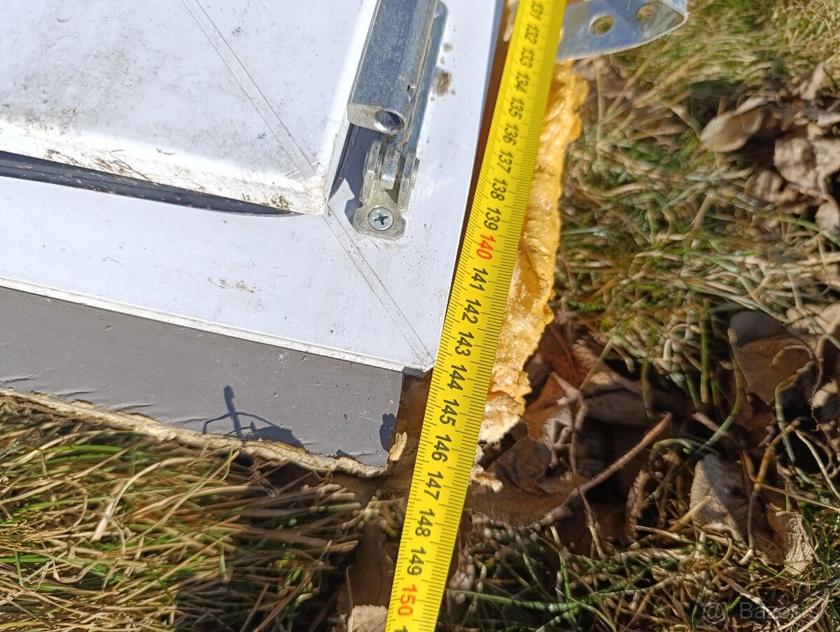 Predám plastové okno 207/144 - 3