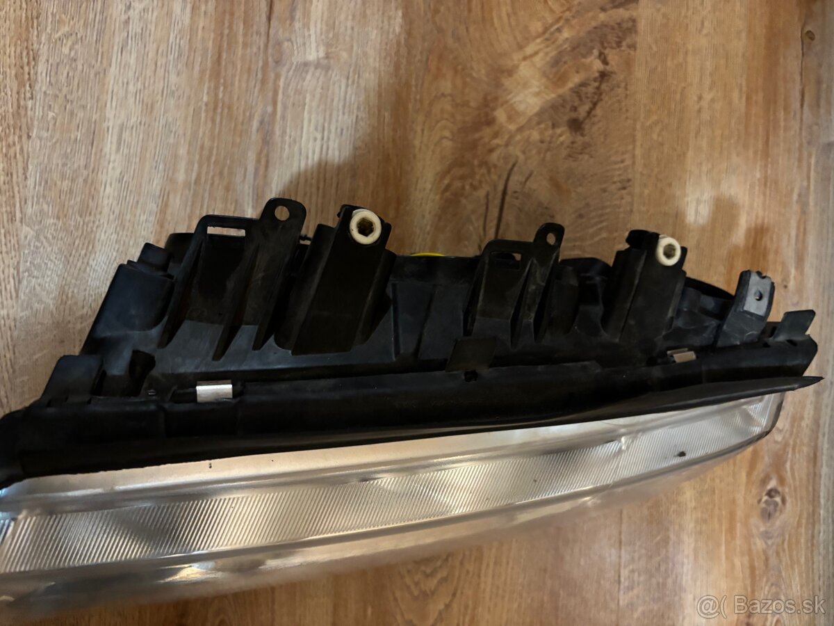 Svetlá Škoda Fabia 1 - 3