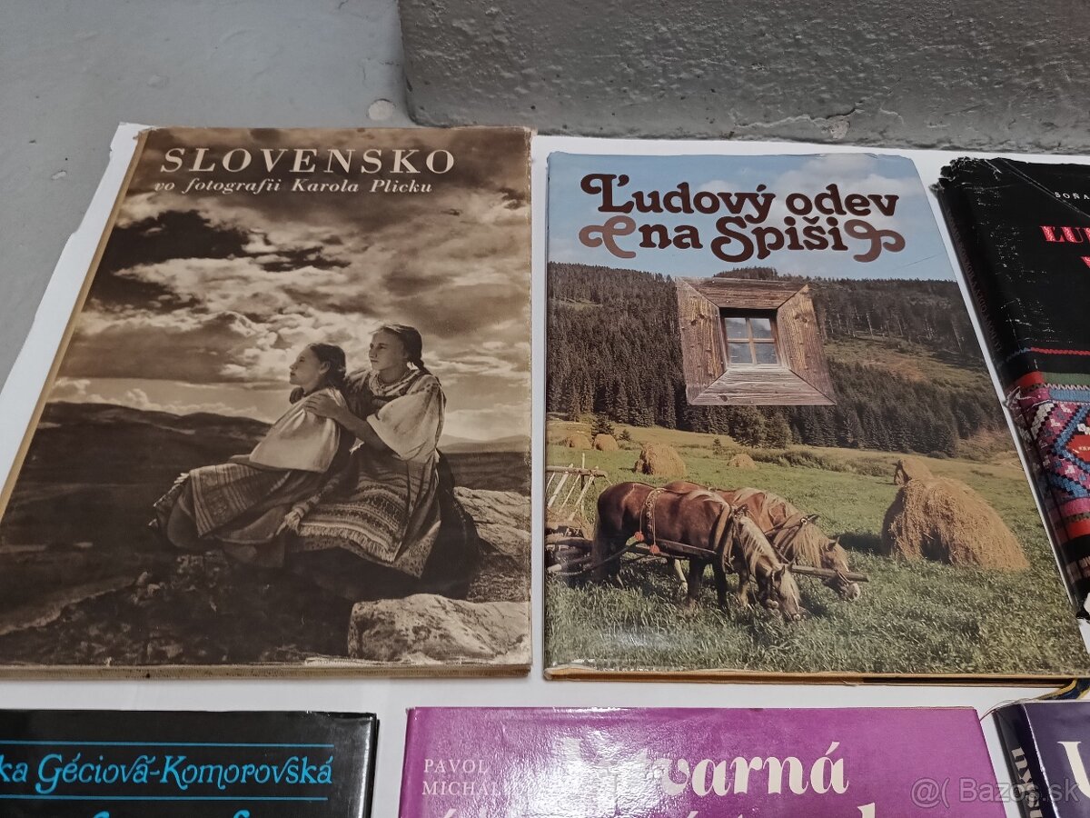 Knihy o krojoch, ľudovom odeve, výšivkách - 3