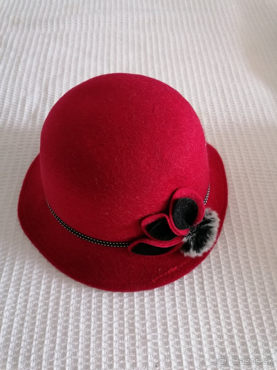 Darujem dva pletené šály, klobúk predám - 3