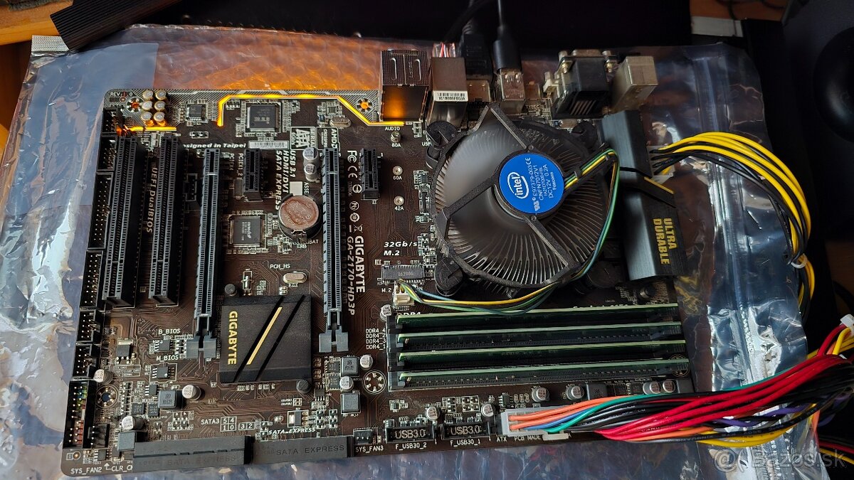 Gigabyte Z170-HD3P + Intel Core i5 6500 + 16GB DDR4 - 3