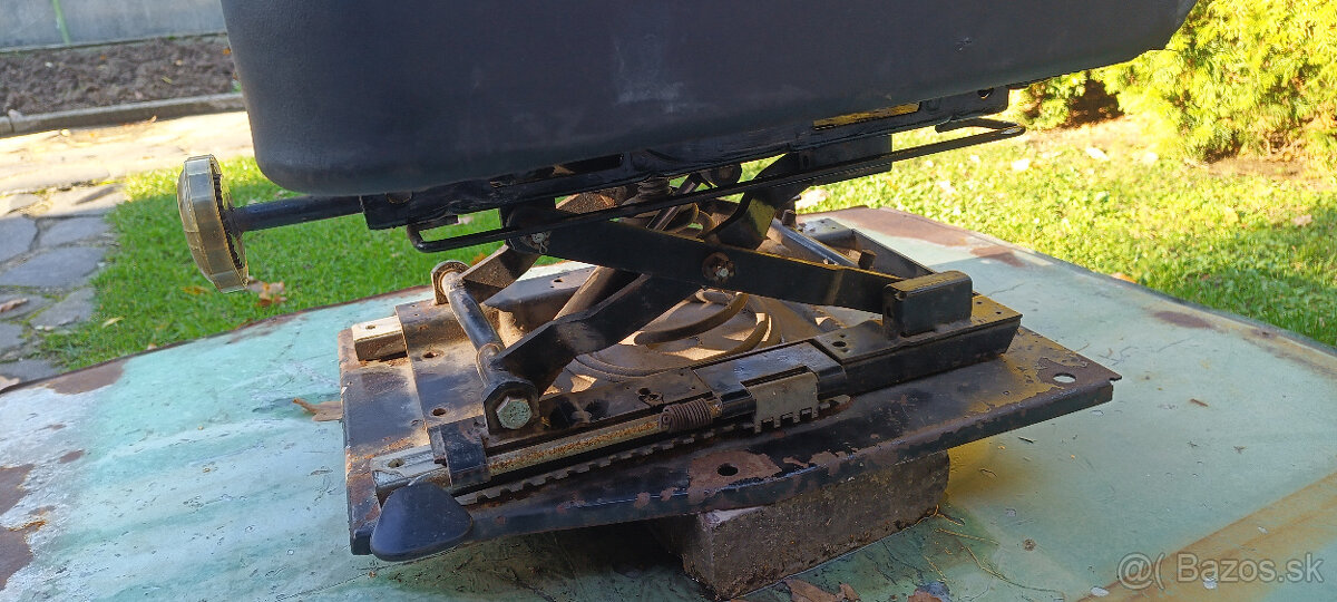 Sedačka na traktor - 3