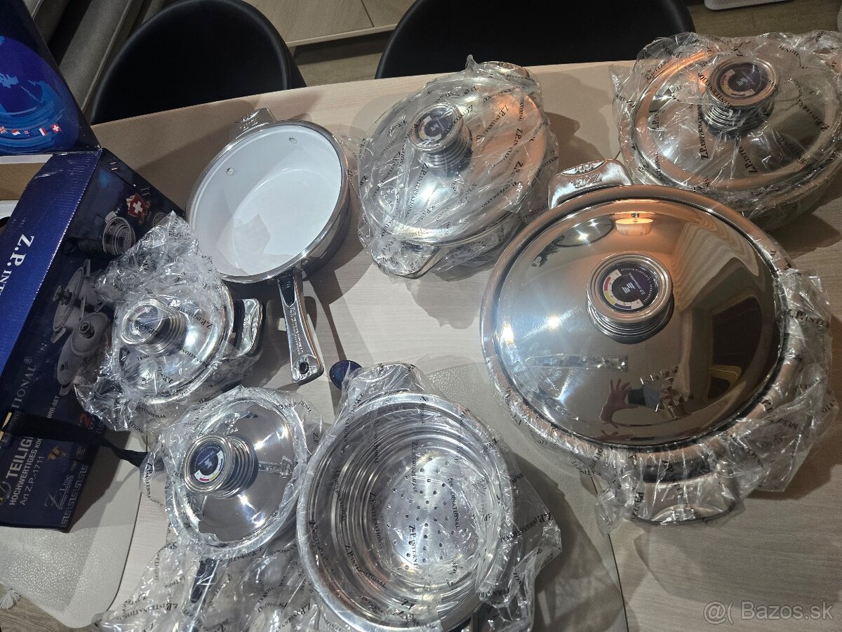 Predám set hrncov a kuchynských pomôcok - 3