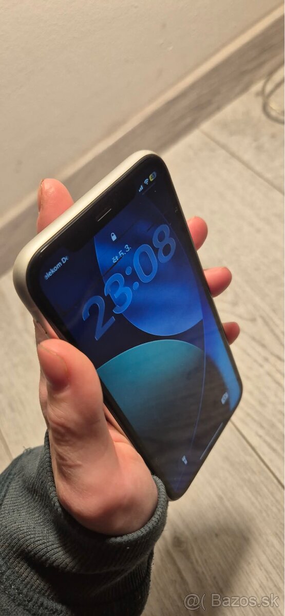 iPhone 11 - 3