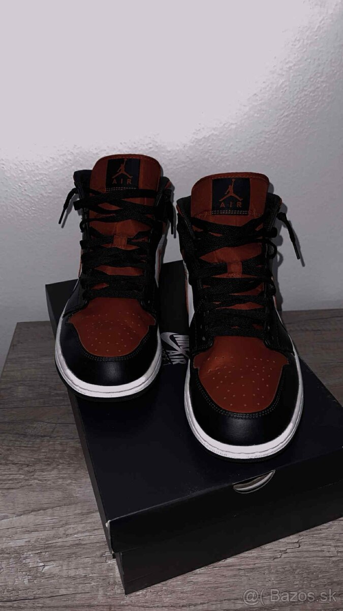 Nike Jordán 1 Mid Fire Red 2023 - 3