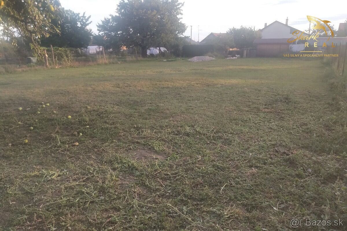 Ponúkame na predaj rovinatý pozemok v obci Cabaj-Čápor 780 m - 3