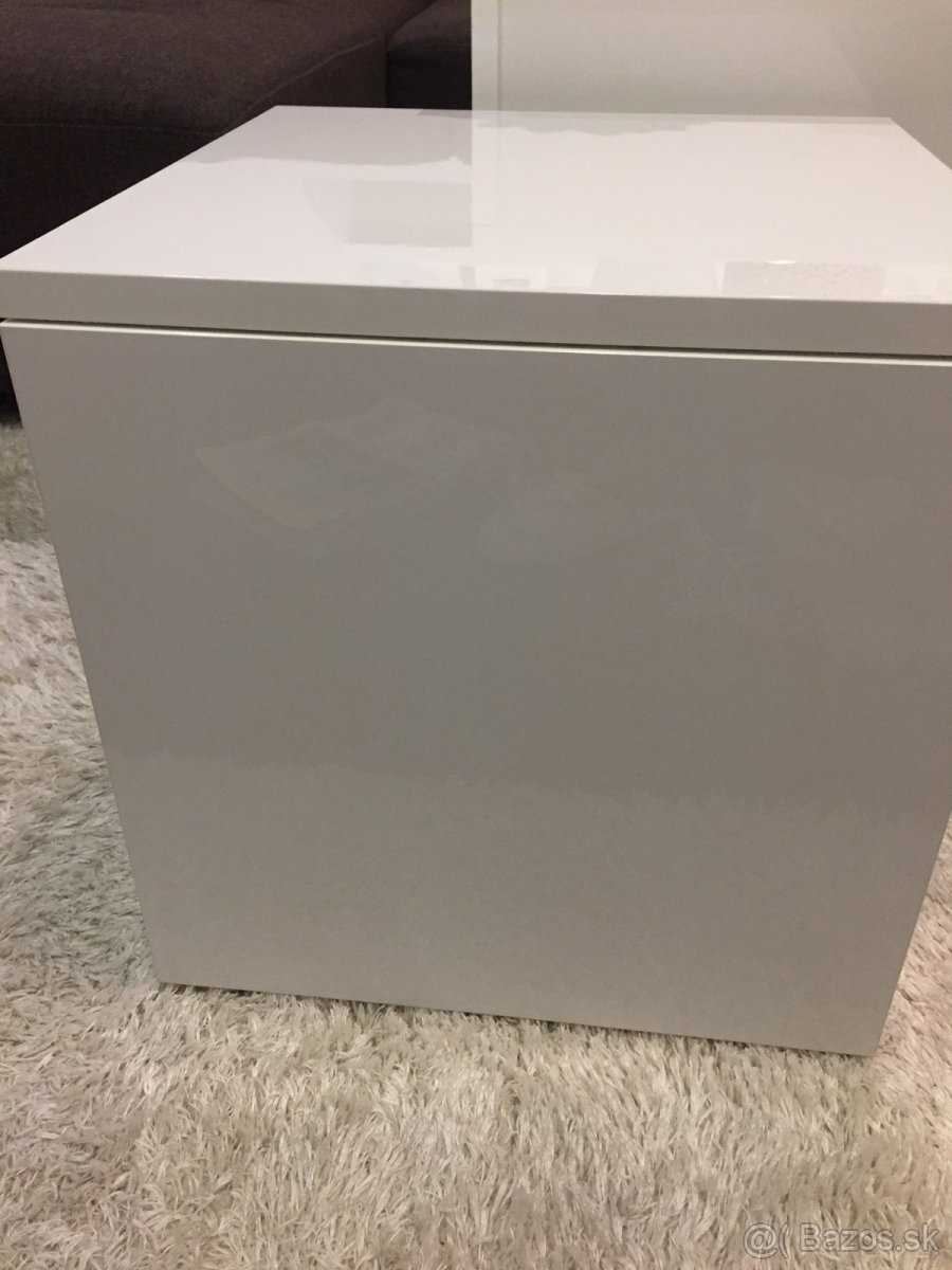 Stolíky do obývačky vo vysokom lesku - 3