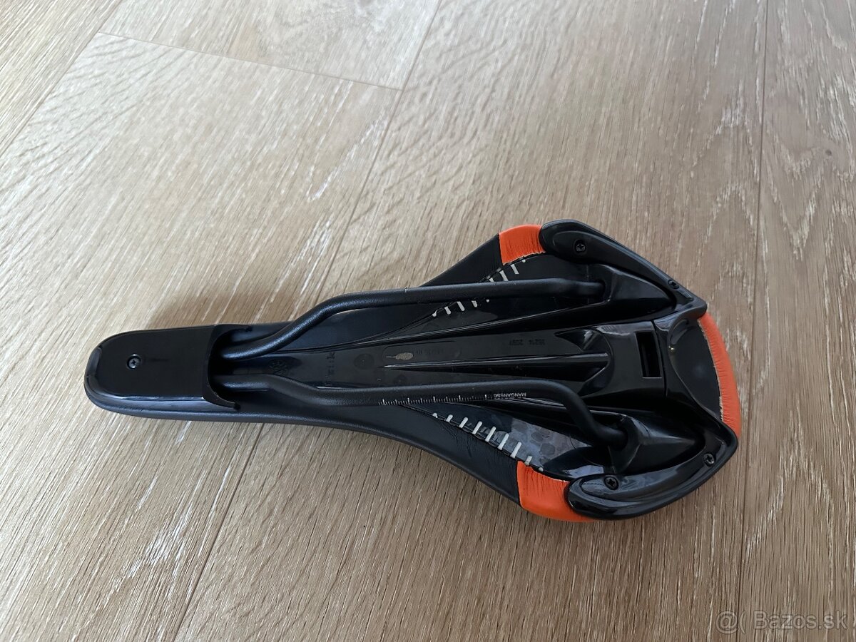 Sedadlo na bajk fi’zik:k - 3