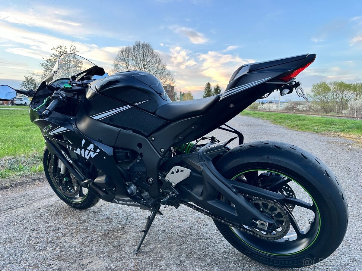 Kawasaki ZX10RR - 3