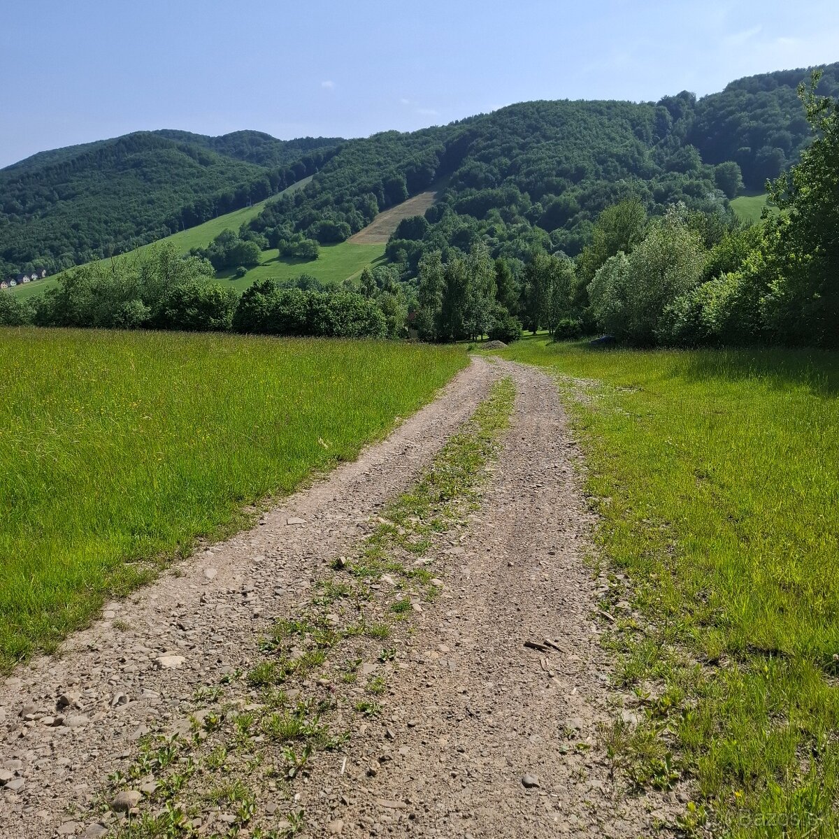POZEMOK NA VÝSTAVBU REKREAČNEJ CHATY-REGETOVKA - 3