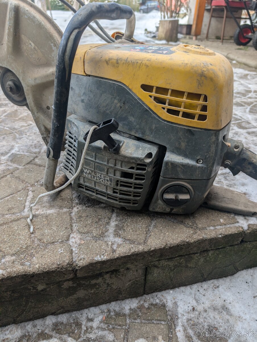Wacker motorová pila - 3