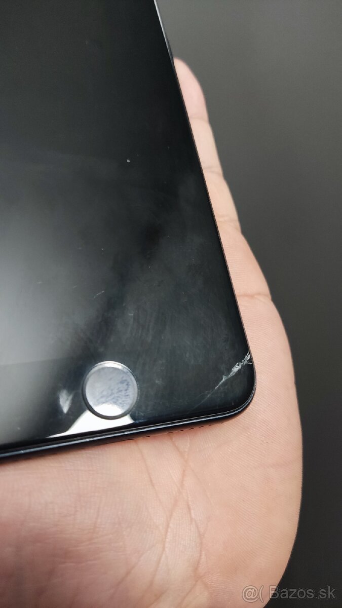 iPhone SE 2022 128GB Midnight - 3