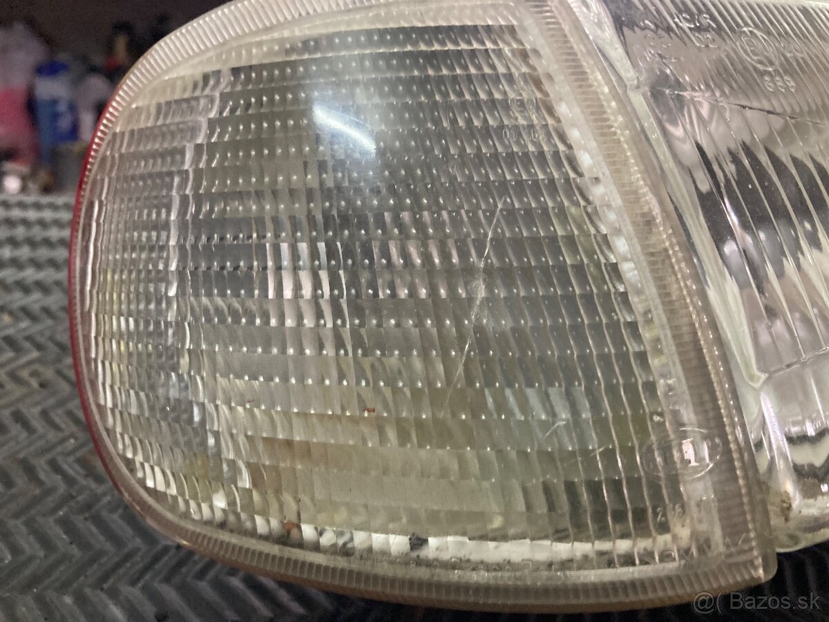 Škoda octavia 1 svetlo pravé - 3