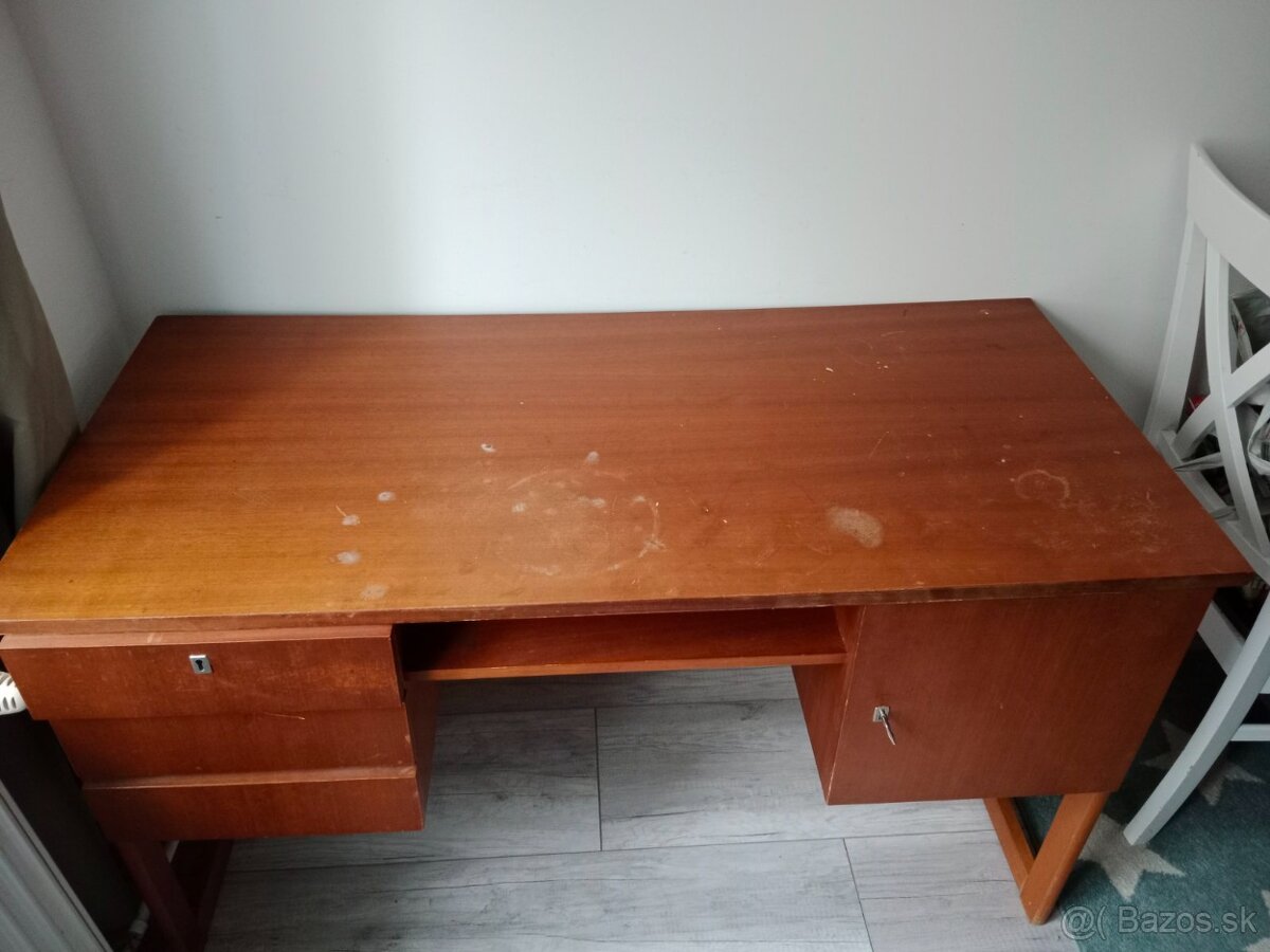 Písací stôl, matrace - 3