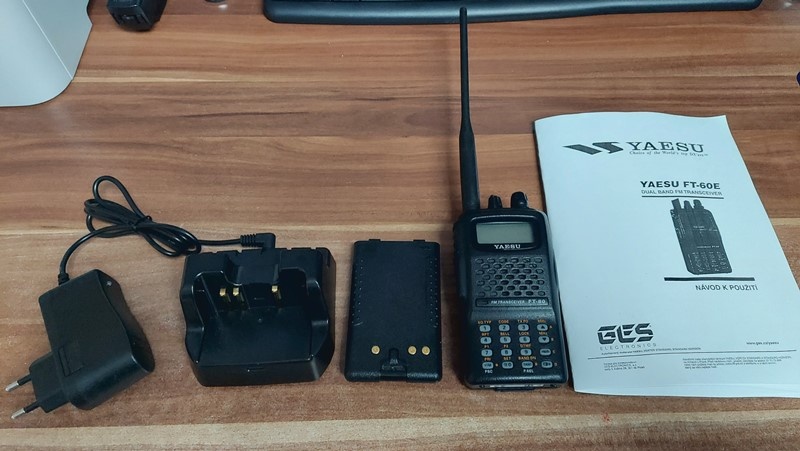 Yaesu FT-60 dualband - 3
