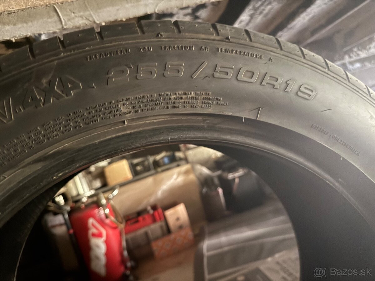 255/50 r19 - 3