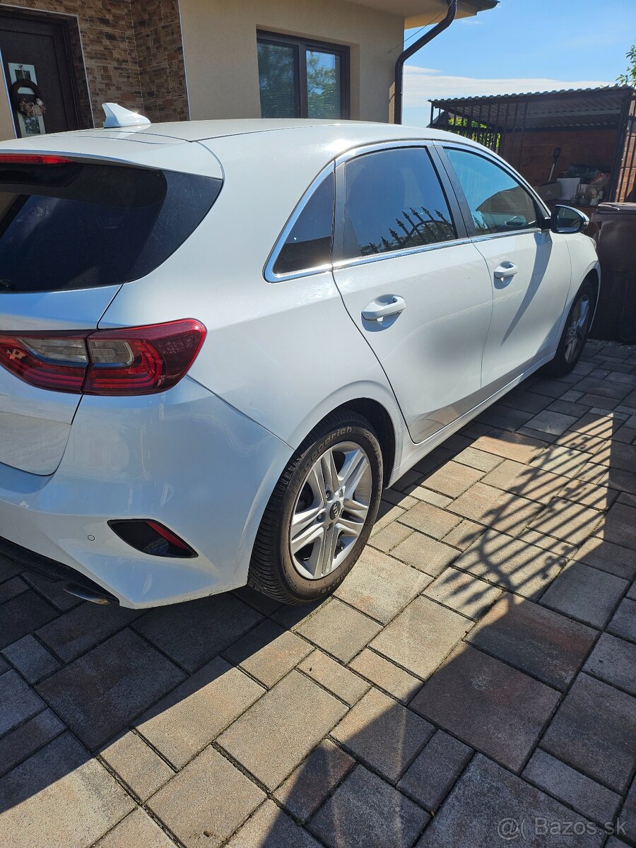 Kia ceed 1.4 benzín automat - 3