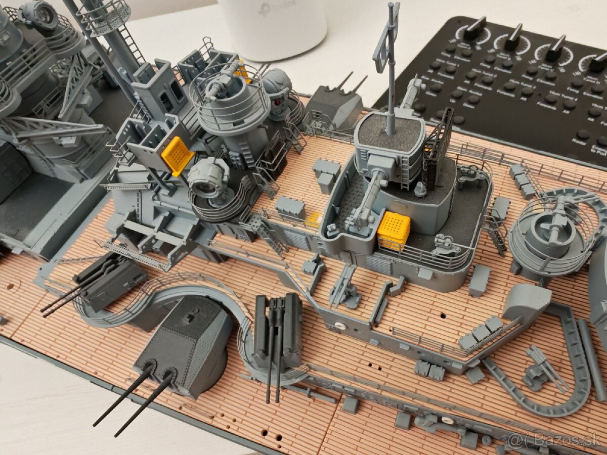 Model lode Bismarck 1:200 Hachette – 140 čísiel - 3