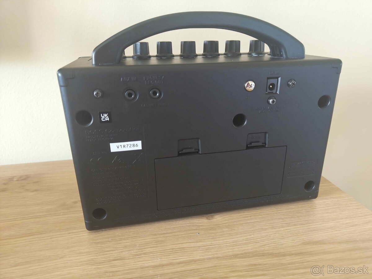 Boss Katana Mini + Roland PSB-1U kábel - 3