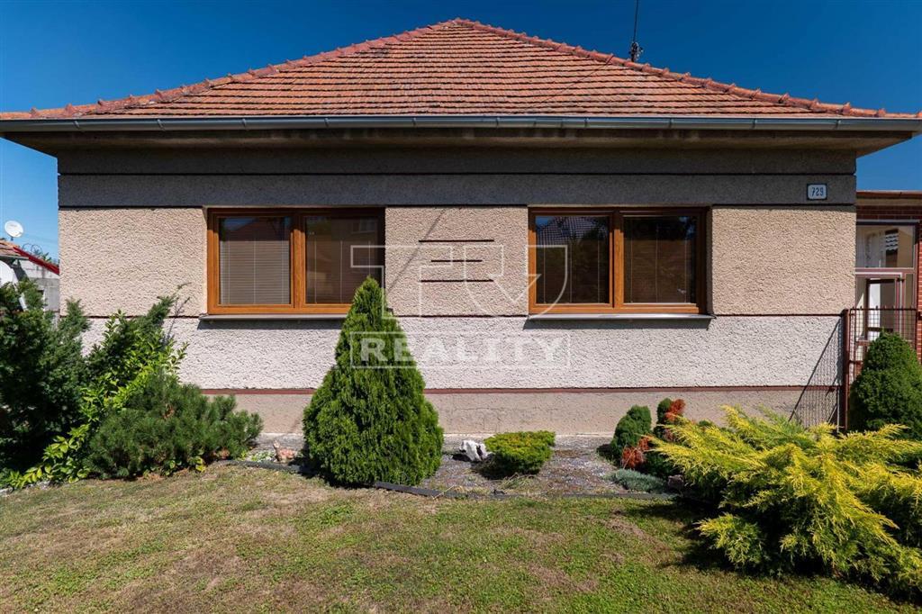 Rezervované Na predaj 4 izbový rodinný dom Malé... - 3