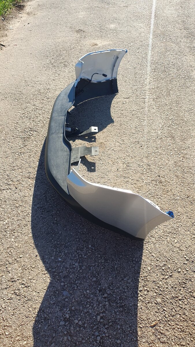 Zadný nárazník na Ford S-Max 2010-2014 - 3