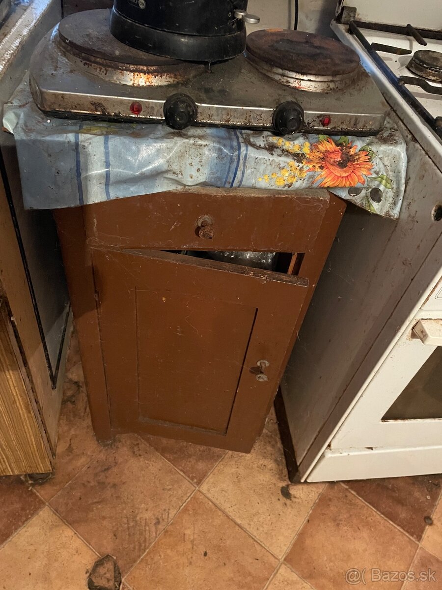 stara skrina nocne stoliky - 3