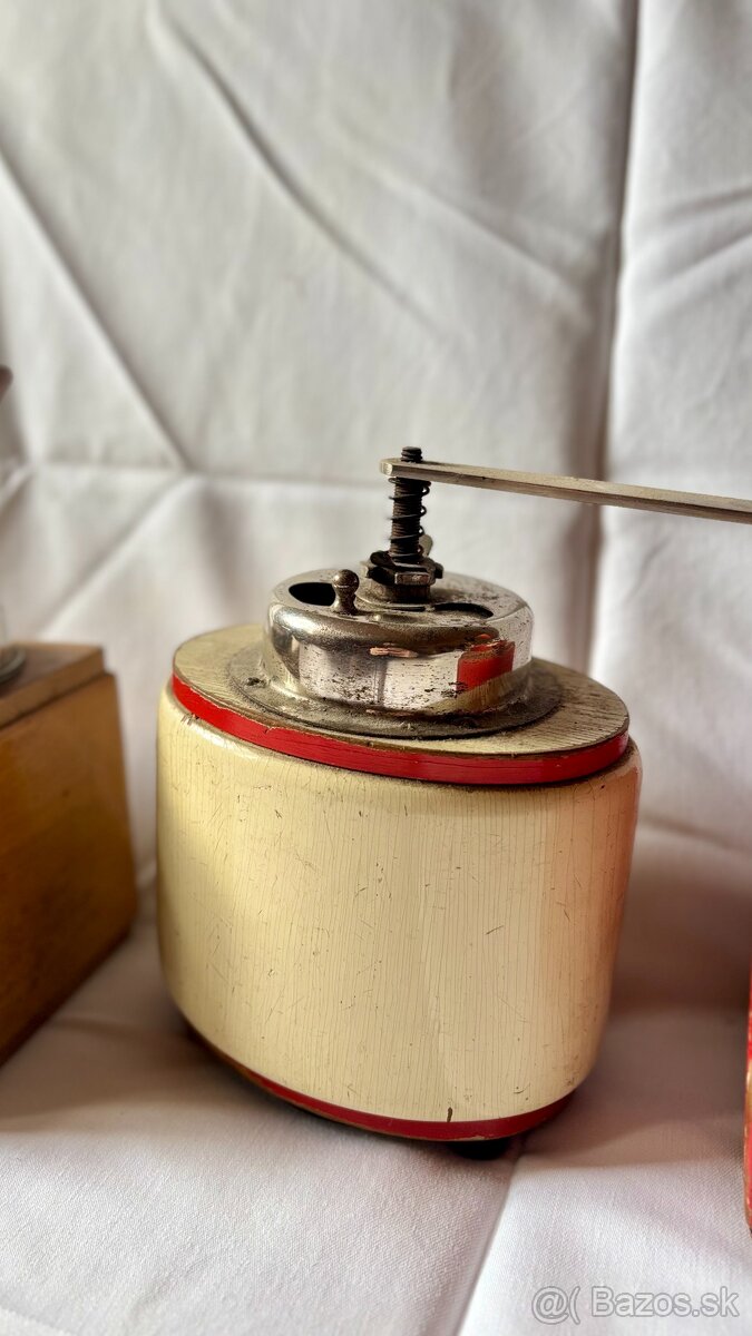 Starožitné mlynčeky na kávu - 3