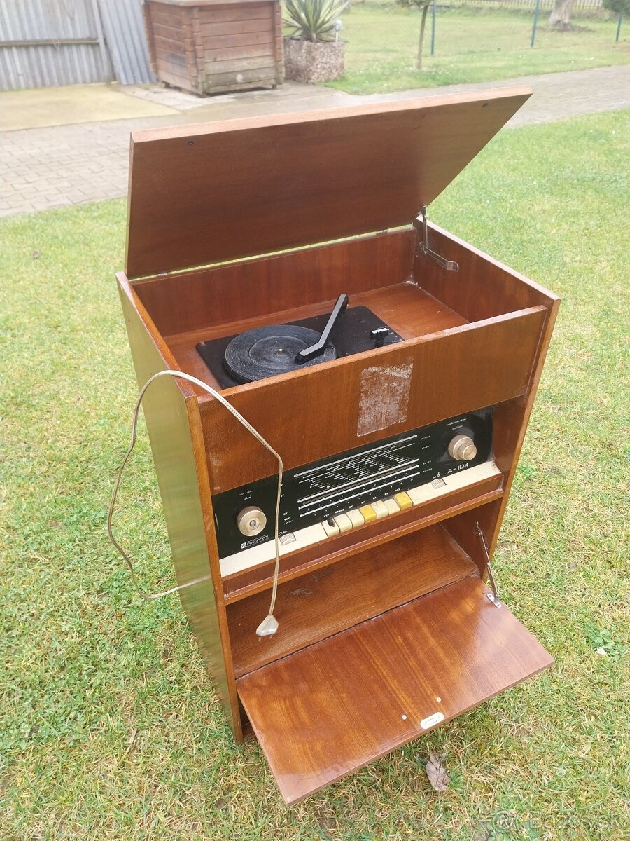 Starožitné rádio s gramofónom - 3
