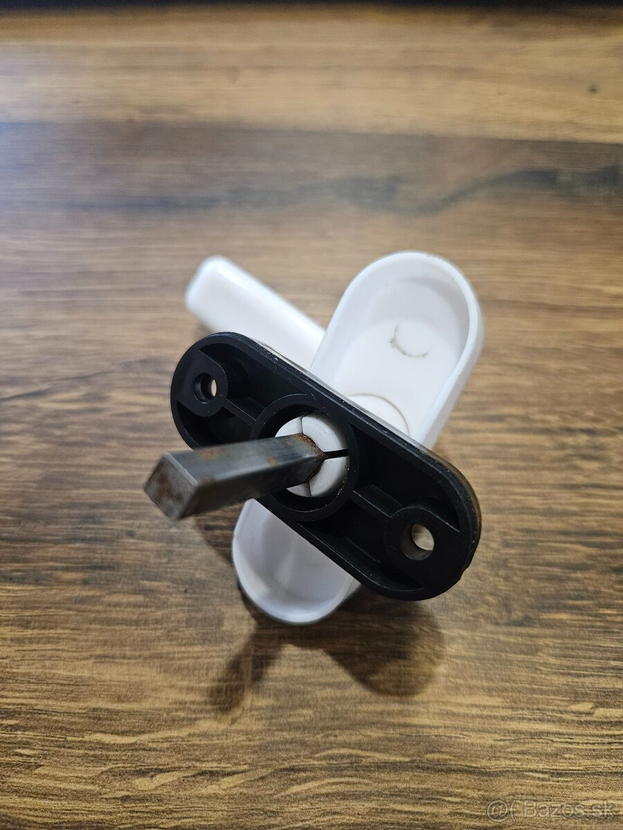 Kľučka na okná - plastová biela - 26ks - 3