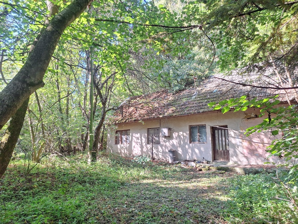 Stavebný pozemok pod horou 40 ár., Hrachovište - 3