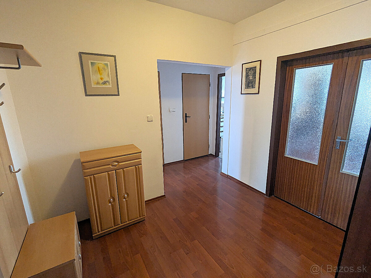 3 i. Ľubovnianska, Petržalka, blízko Draždiaku, OV, 73m2,Lo - 3