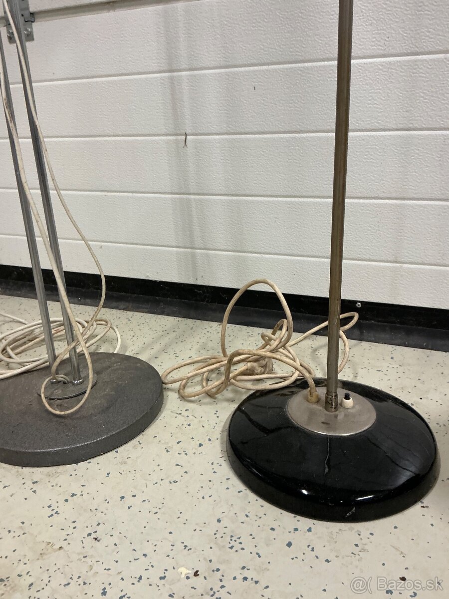 Predám vysoké podlahové lampy Lidokov predrenovačný Stav. - 3